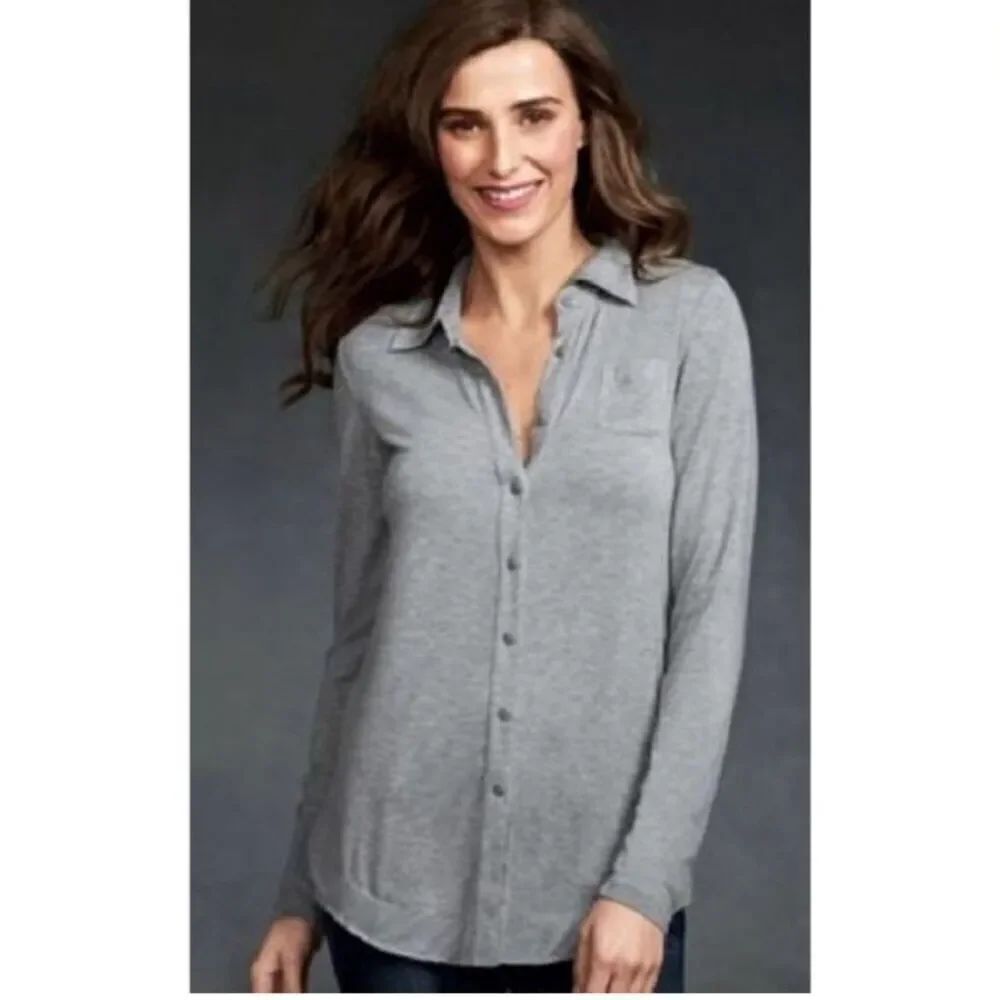 ✨CAbi Grey Button Up Long Sleeve Sz Medium Top✨